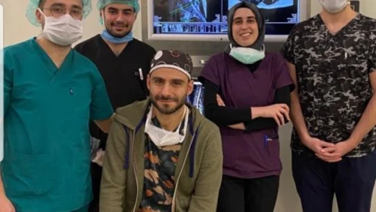 Doktor ve öğrencilerin 'Korosu' şiddete karşı sağlıkçıların sesi oldu