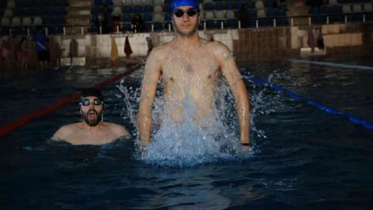 Dünya dalış rekortmeni Birgül Erken, Elazığ'da yetenek avına çıktı