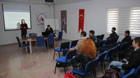 Dünya dalış rekortmeni Birgül Erken, Elazığ'da yetenek avına çıktı