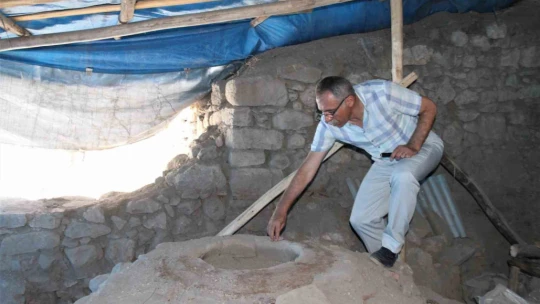 (Düzeltme) Türkiye'de benzeri yok, 700 yıllık metal atölyesi keşfedildi