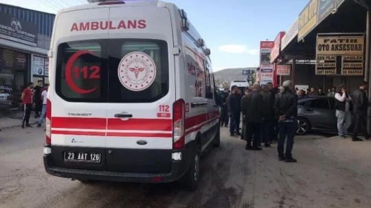 Elazığ'da silahlı kavga: 1'i ağır 3 yaralı Olay Anı Görüntüleri