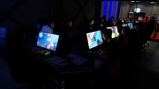 E-Spor Merkezi'nde heyecan dolu turnuva sona erdi