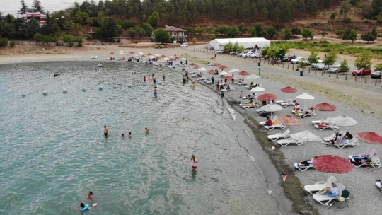 Tatilciler Akdenizi Değil Hazar Gölünü Tercih Etti