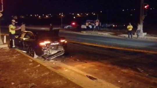 Elazığ' da zincirleme trafik kazası : 3 yaralı
