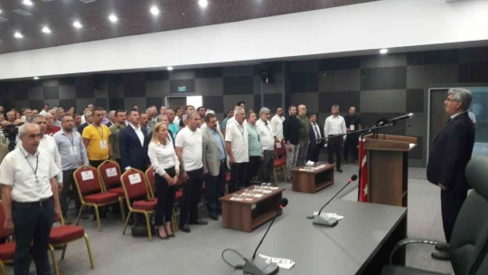 Elazığ ASKF'de Mustafa Gür güven tazeledi