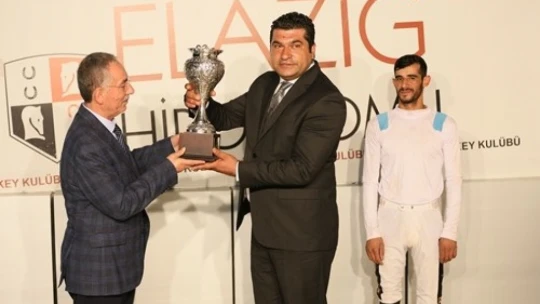 Elazığ Belediye Başkanlığı Koşusu Silver Cloud'un