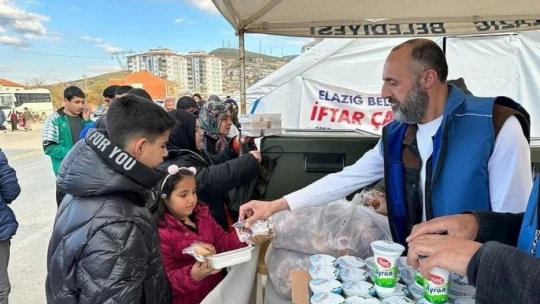 Elazığ Belediyesi depremzedelerin yanında olmaya devam ediyor