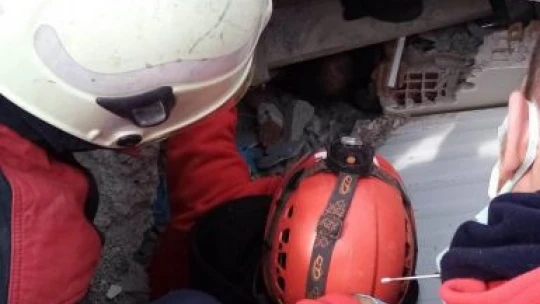 Elazığ Belediyesi itfaiye ekiplerinden hayatta tutan 'dokunuş'