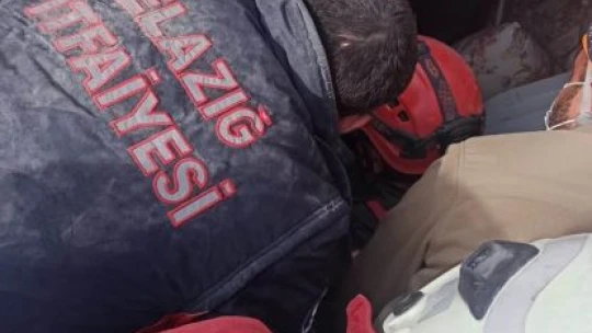 Elazığ Belediyesi itfaiye ekiplerinden hayatta tutan 'dokunuş'