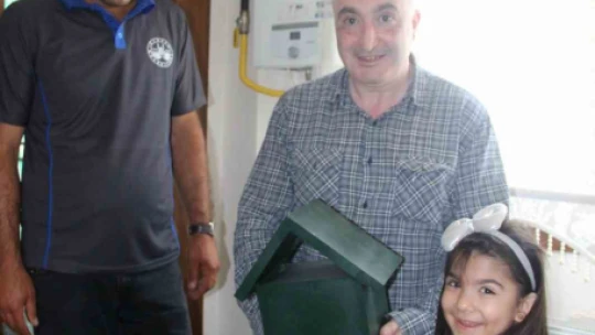 Elazığ Belediyesi minik Ahsen'in hayvan sevgisini karşılıksız bırakmadı