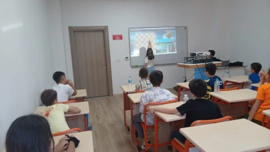 Elazığ Belediyesi satranç kursları devam ediyor