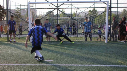 Elazığ Belediyesi ücretsiz yaz spor kursları başladı
