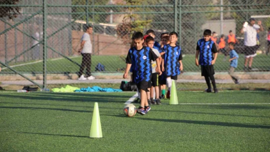 Elazığ Belediyesi ücretsiz yaz spor kursları başladı