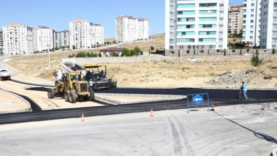 Elazığ Belediyesi Yol Çalışmalarını Sürdürüyor