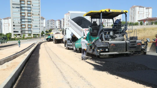 Elazığ Belediyesi Yol Çalışmalarını Sürdürüyor