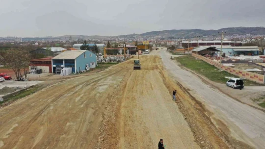 Elazığ Belediyesi yol yapım çalışmalarını sürdürüyor