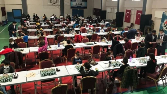 Elazığ'da '29 Ekim Cumhuriyet Bayramı Satranç Turnuvası' düzenlendi