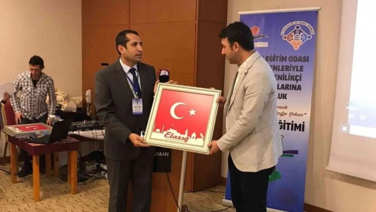 Elazığ'da 'Bilim ve Toplum Yenilikçi Eğitim Uygulamaları' programı düzenlendi
