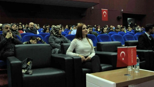 Elazığ'da 'Çocuğum İçin Önce Ben' semineri düzenledi
