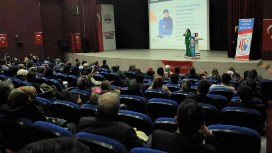 Elazığ'da 'Çocuğum İçin Önce Ben' semineri düzenledi