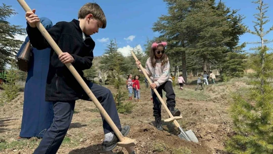 Elazığ'da 'Deprem Şehitleri Hatıra Ormanı' oluşturuldu