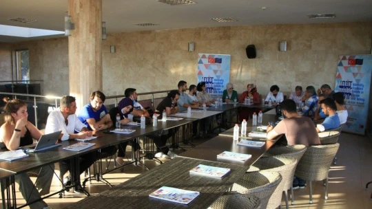 Elazığ'da 'Görünmezi Görünür Kıl' Projesi toplantısı