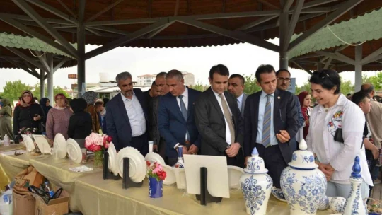Elazığ'da 'Hayat Boyu Öğrenme Şenliği' düzenlendi