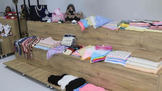 Elazığ'da 'Hayme Ana Kadınlar Semt Pazarı' hizmete girdi