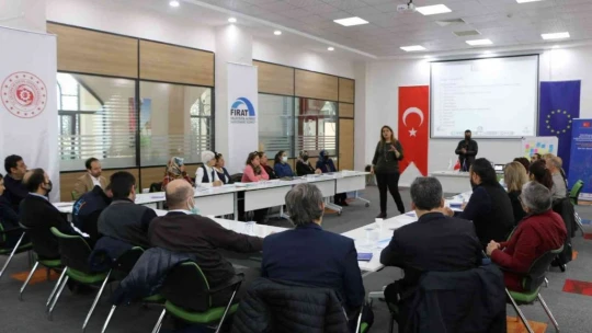 Elazığ'da 'İşin Var, Gücün Var' çalıştayı düzenlendi