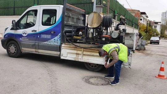 Elazığ'da larva ile mücadele çalışmaları sürüyor
