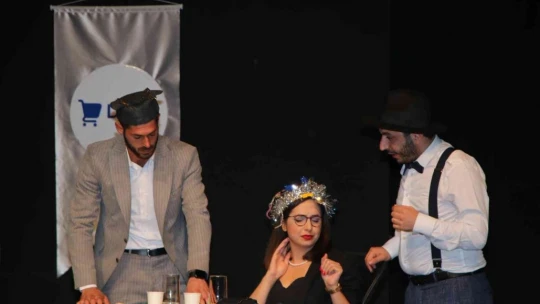 Elazığ'da 'Metot' adlı tiyatro oyunu sahnelendi