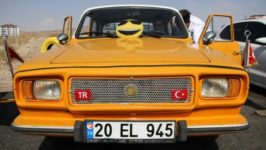 Elazığ'da 'Modifiyeli Araç ve Motosiklet Festivali' renkli görüntülere sahne oldu