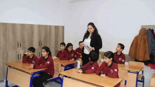 Elazığ'da 129 bin öğrenci karne heyecanı yaşadı