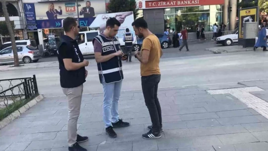 Elazığ'da 1398 şahıs sorgulandı, 6 şüpheli yakalandı