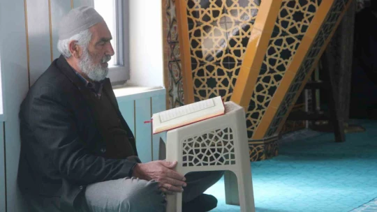 Elazığ'da 14 asırlık mukabele geleneğini genç hafızlar sürdürüyor