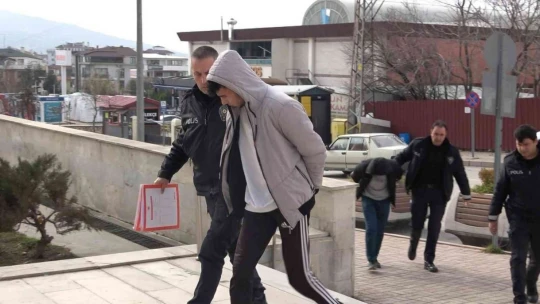 Elazığ'da 156 bin liralık malzeme çalan 2 şüpheli yakalandı