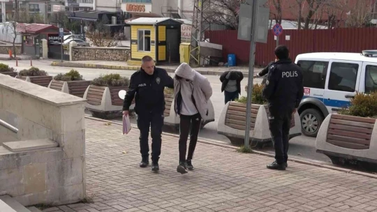 Elazığ'da 156 bin liralık malzeme çalan 2 şüpheli yakalandı