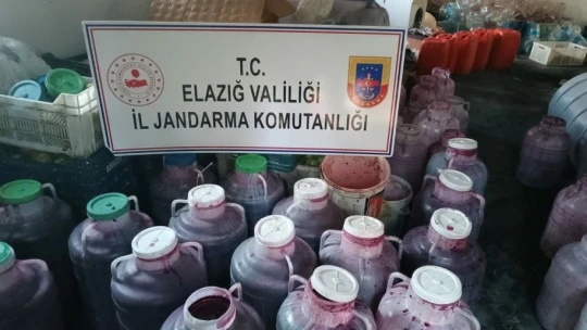 Elazığ'da 2 ton 600 litre kaçak şarap ele geçirildi