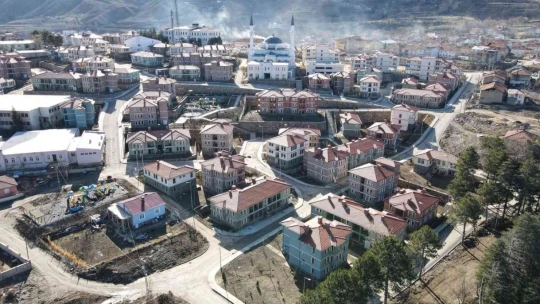 Sivrice'de 208 depremzede evlerine kavuştu