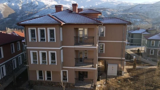 Sivrice'de 208 depremzede evlerine kavuştu