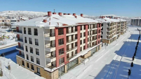Elazığ'da 24 Ocak depreminin ardından 17 bin 95 konut ve 243 iş yeri hak sahiplerine teslim edildi