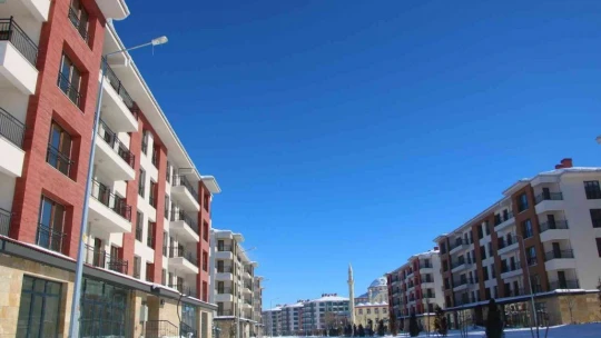 Elazığ'da 24 Ocak depreminin ardından 17 bin 95 konut ve 243 iş yeri hak sahiplerine teslim edildi