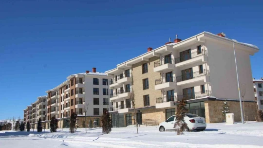Elazığ'da 24 Ocak depreminin ardından 17 bin 95 konut ve 243 iş yeri hak sahiplerine teslim edildi