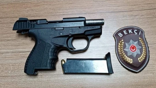 Elazığ'da 24 yıl kesinleşmiş hapis cezası bulunan 3 zanlı tutuklandı