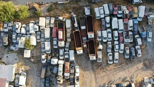 Elazığ'da 25 milyonluk servet, araç mezarlığında göz göre göre çürüyor