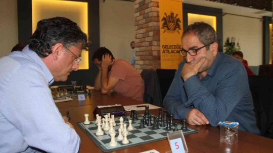 Elazığ'da 274 sporcunun katıldığı Çaturanga satranç turnuvası başladı