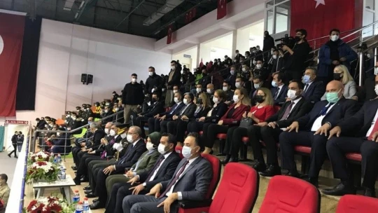 Elazığ'da 29 Ekim Cumhuriyet Bayramı coşkuyla kutlandı