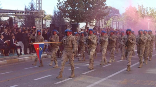 Elazığ'da 29 Ekim Cumhuriyet Bayramında JÖH'lerin gösterisi nefes kesti