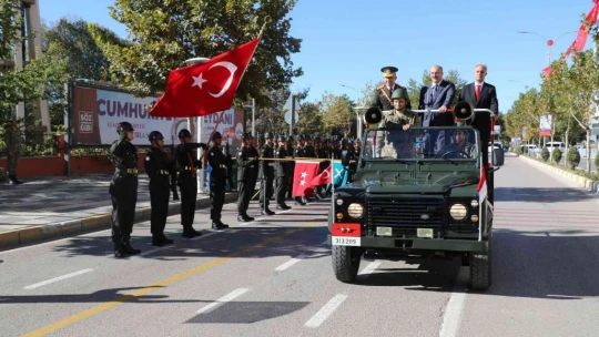 Elazığ'da 29 Ekim Cumhuriyet Bayramında JÖH'lerin gösterisi nefes kesti