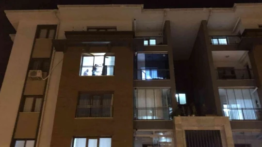 Elazığ'da 4'üncü kattan düşen kadın yaralandı